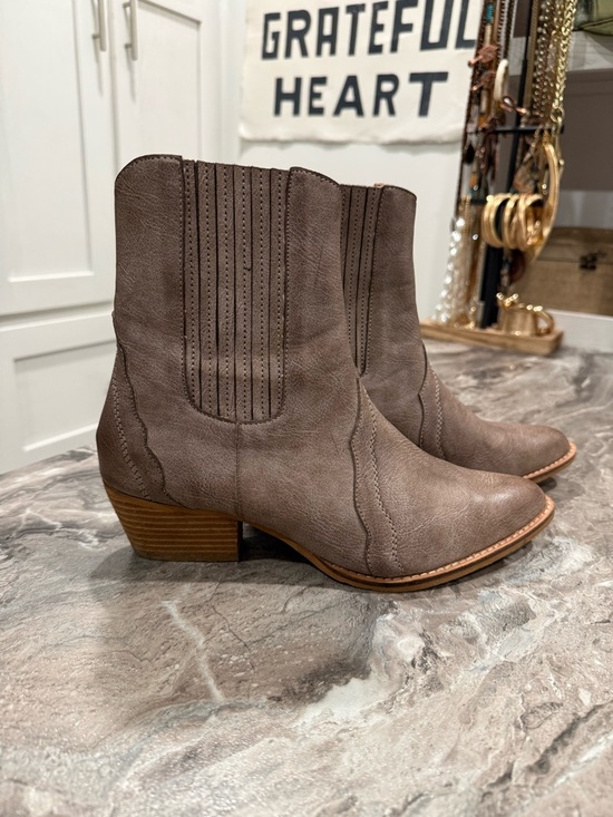 Arider Girl Shoes - Women's Taupe Western Ankle Booties with Low Stack Heel